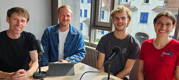 Gruppenbild: Making of des Podcasts "Mehr Wissen"